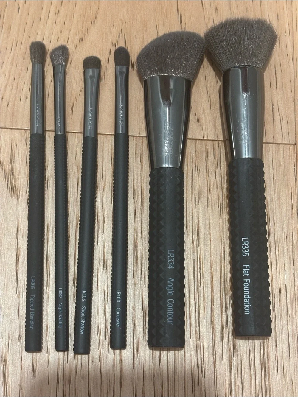 Professional 6-Piece Makeup Brush Set in Black by Laruce